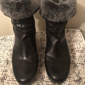 UGG Lynnea Clog - size 10 - lined - studded boot